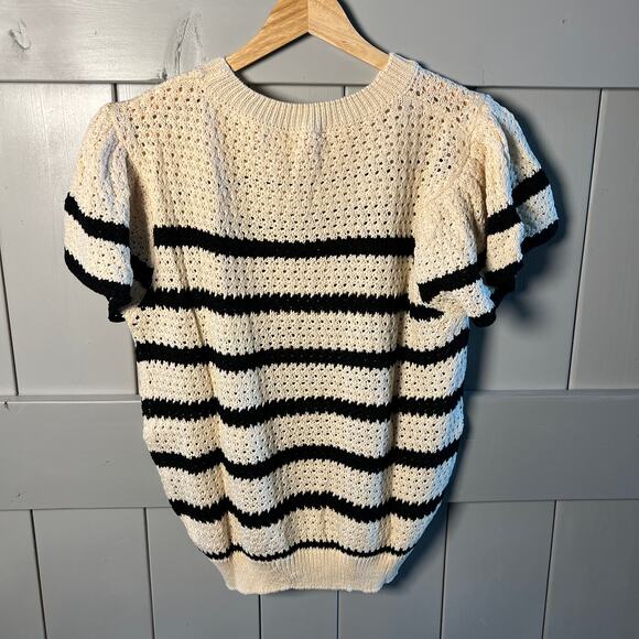 Aaron & Amber Black and Cream Crochet Short Sleeve Top Size M NEW - Picture 6 of 6